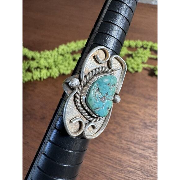 Sterling Silver Old Pawn Native American Green Turquoise Ring Size 5.5 - Picture 2 of 7